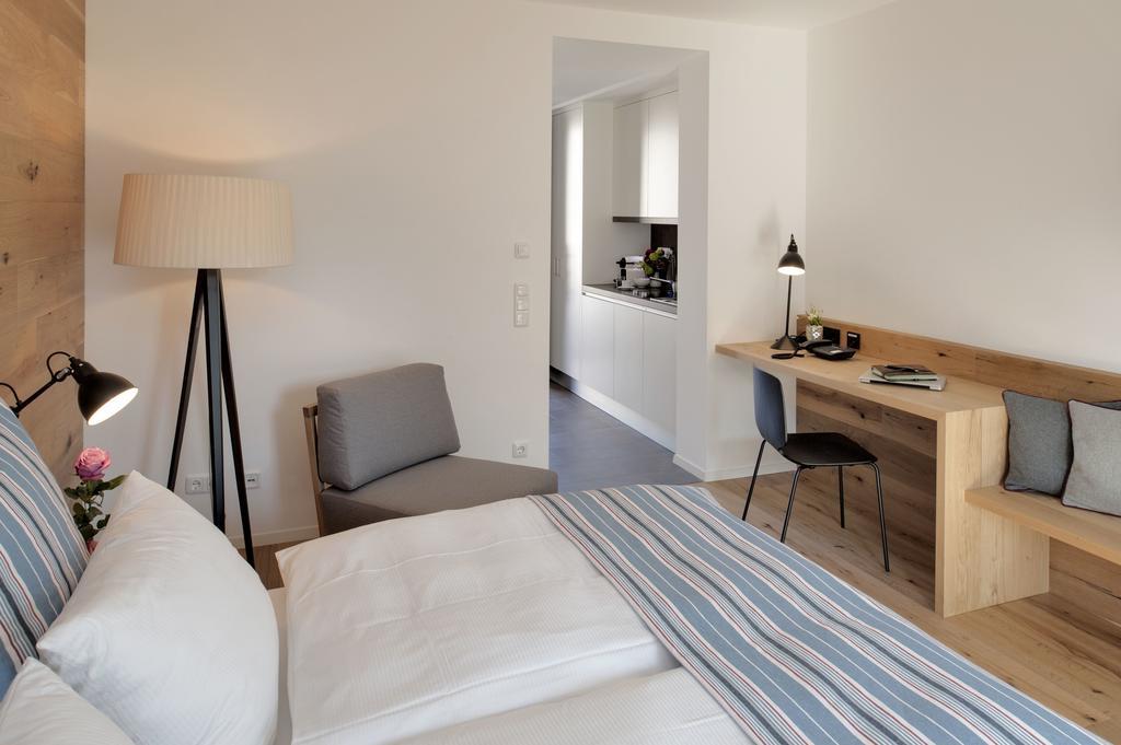 Hotel M120 Unterföhring Екстериор снимка