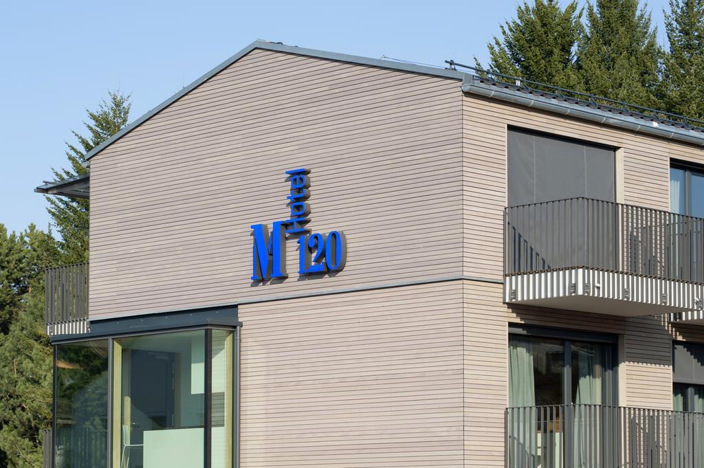Hotel M120 Unterföhring Екстериор снимка